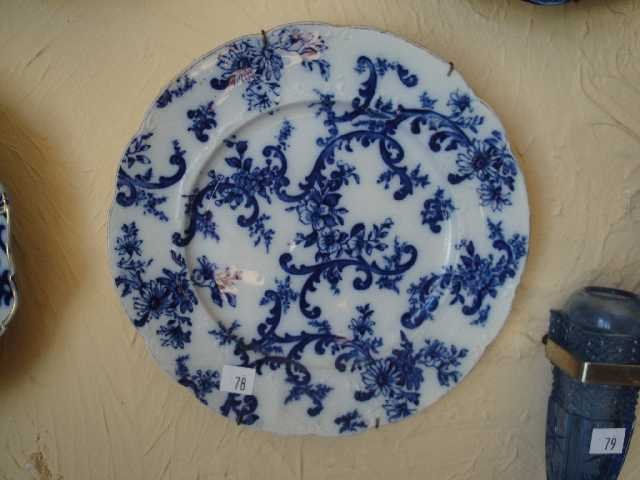 FLOW BLUE MERCER PLATE: MEASURES 9.75" DIA