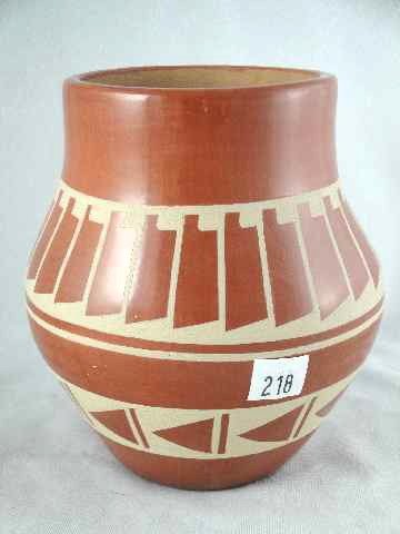 VTG INDIAN POTTERY JAR - SAN ILDEFONSO ALBERT & JO: SIGNED ON BOTTOM - MEASURES 6.5"