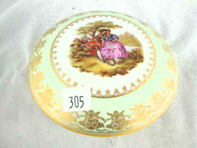 ROMANTIC SCENE LIMOGES COVERED BOX: MEASURES 5.5" ACROSS