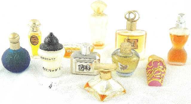 VTG LOT OF 11 MINI PERFUME BOTTLES: FLEUR D'INTERDIT GIVENCHY, TRUE LOVE, GIANFRANCO FERRE, SUN MOON STARS,LOLITA LEMPICKQ, ENTHOUSIASME, HERMES, DUCHESS OF PARIS, ETC.
