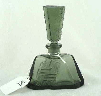 CZECHOSLOVAKIAN SMOKE GLASS DECO BOTTLE: WITH DAUBER MEASURES 4.75" TALL