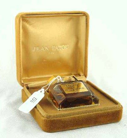 JEAN PATOU 1000 BOTTLE IN BOX: FULL BOTTLE IN BOX - BOTTLE MEASURES 2.75" TALL