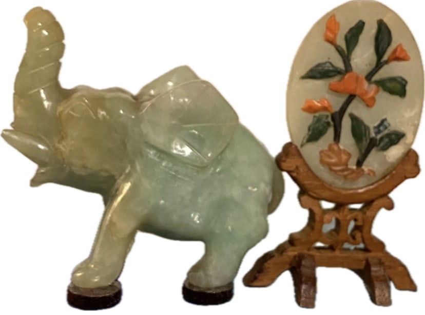 two small jade items (1 of 5)