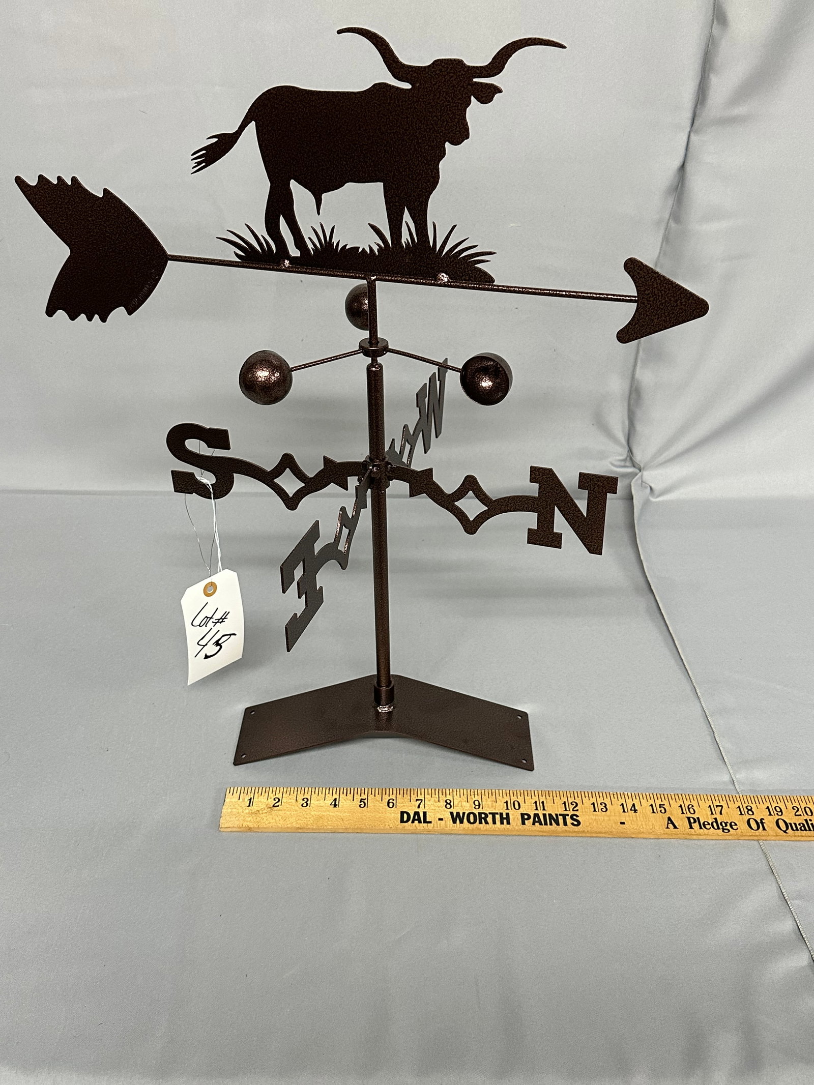 Longhorn Weathervane Wind Vane Roof Metal Bracket Wind Direction Indicator: Longhorn Weathervane Wind Vane Roof Metal Bracket Wind Direction Indicator Condition: Working Condition 11 X 19.5 X 24 Please take a moment to review our detailed Shipping Policy and Terms and Conditi