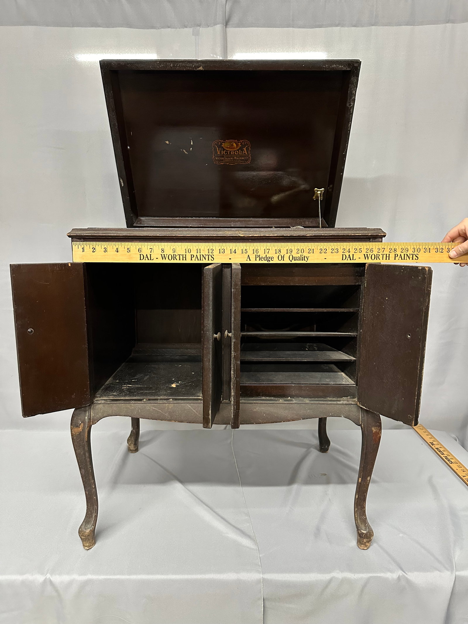Victor Talking Machine: Victor Talking Machine 20.5 WX 31X 27 Please take a moment to review our detailed Shipping Policy and Terms and Conditions before placing any bids. Understanding these policies ensures a smooth and in
