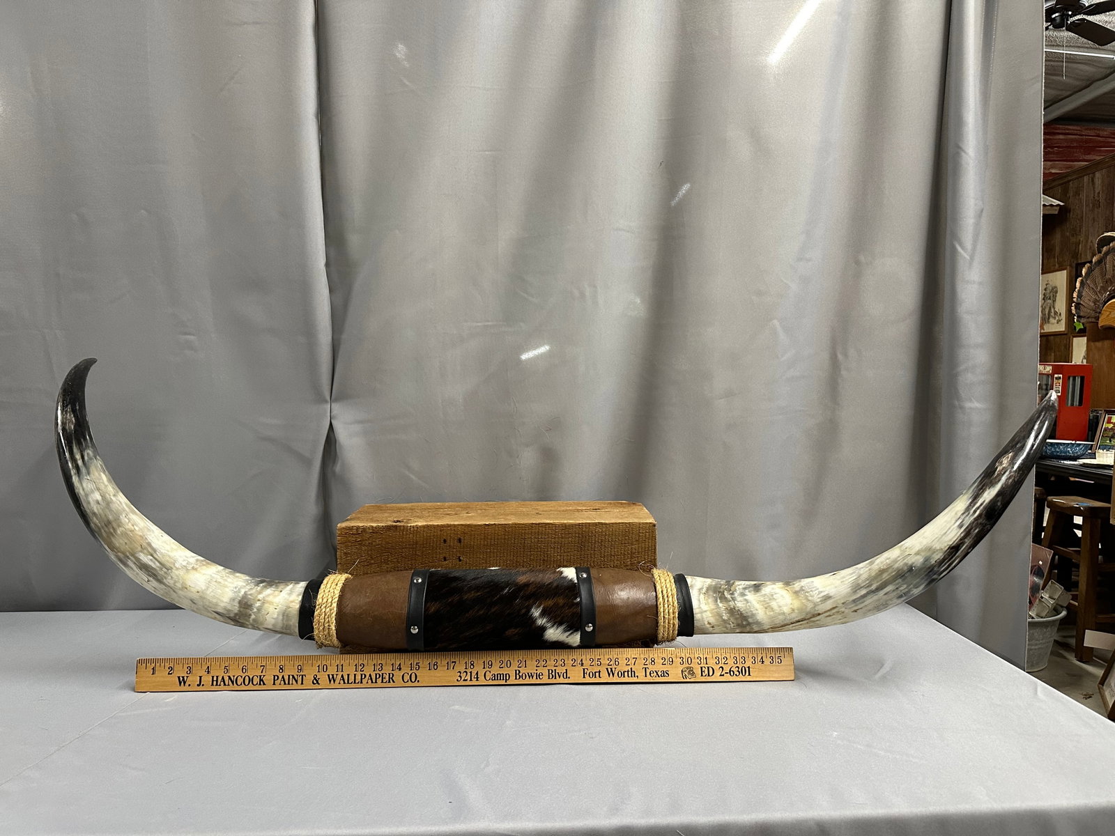 Set of Longhorns: Set of Longhorns Please take a moment to review our detailed Shipping Policy and Terms and Conditions before placing any bids. Understanding these policies ensures a smooth and informed bidding proces