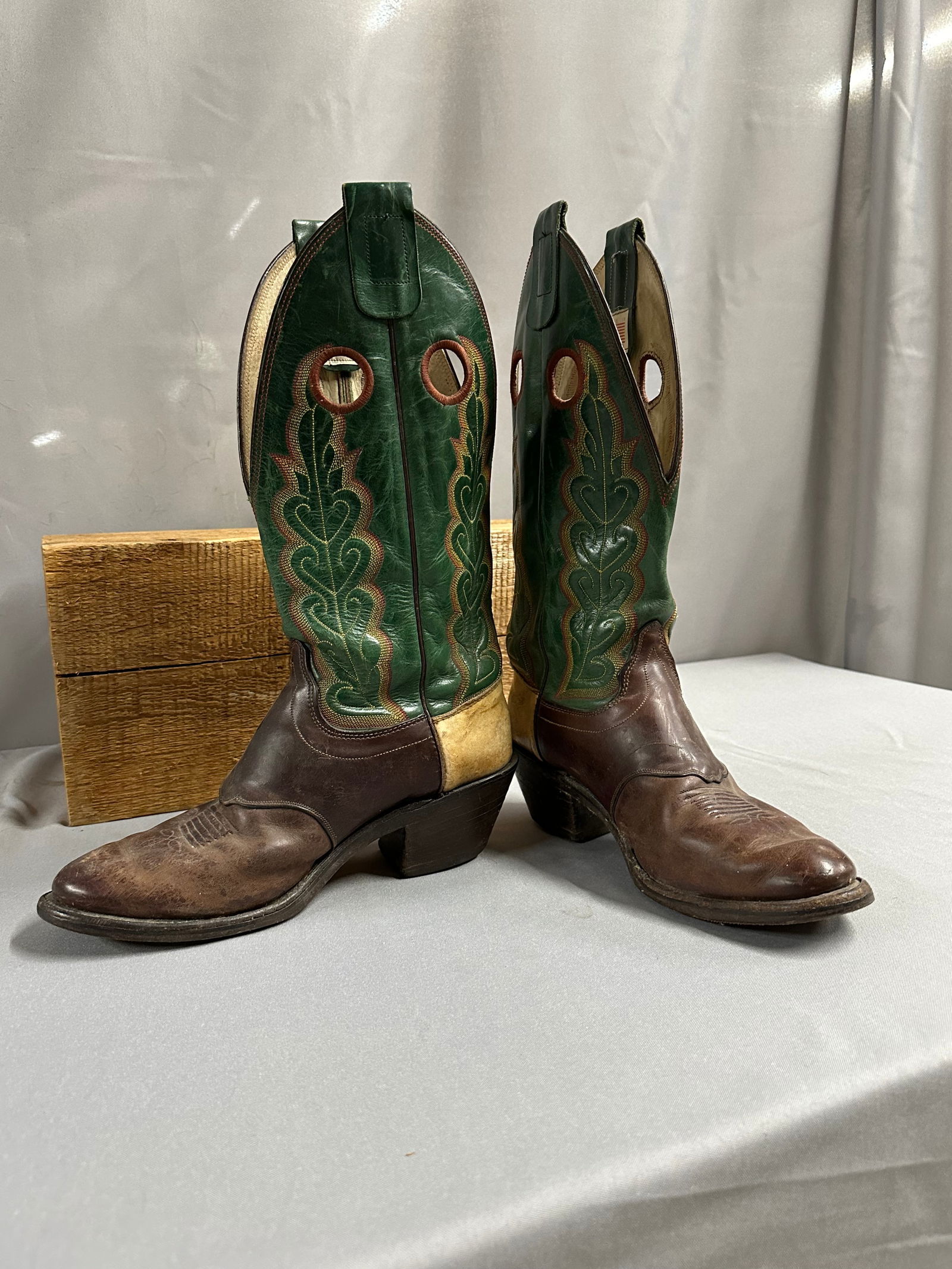 Olathe Boots: Boots 8D 15" Tall Please take a moment to review our detailed Shipping Policy and Terms and Conditions before placing any bids. Understanding these policies ensures a smooth and informed bidding proce