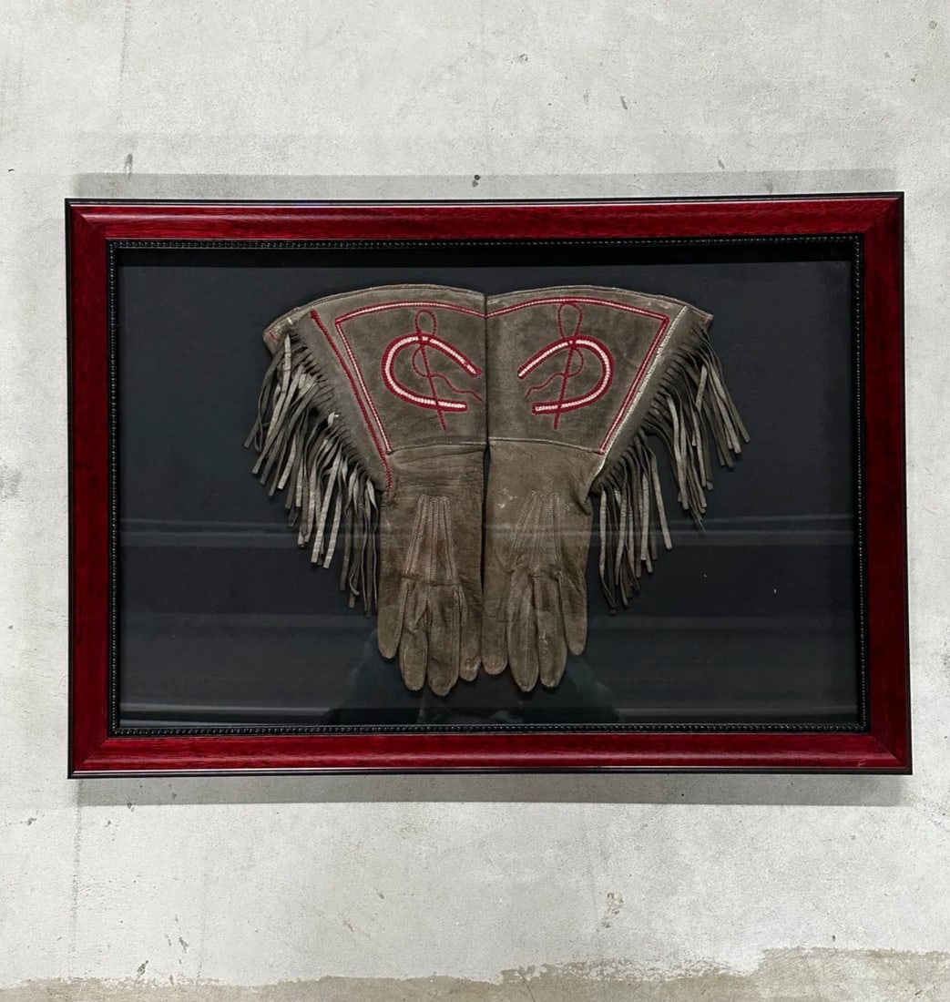 Cowgirl Riding Gauntlets (1 of 2)