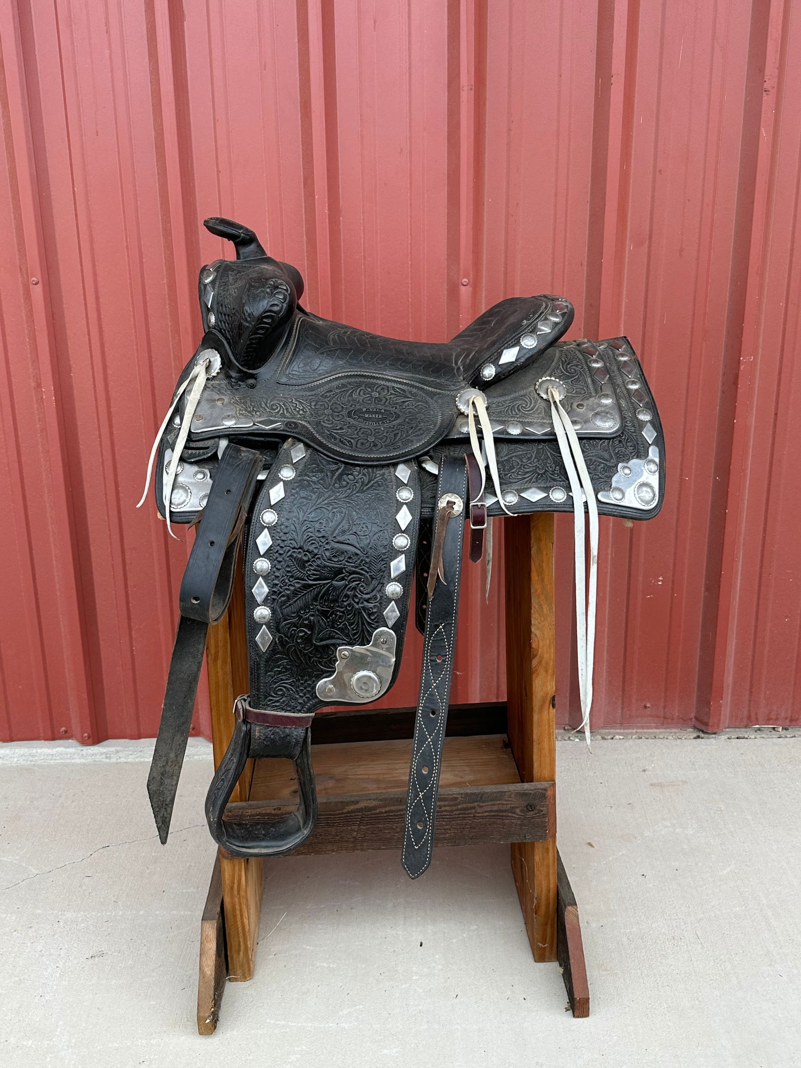 Vintage Parade Saddle (1 of 15)