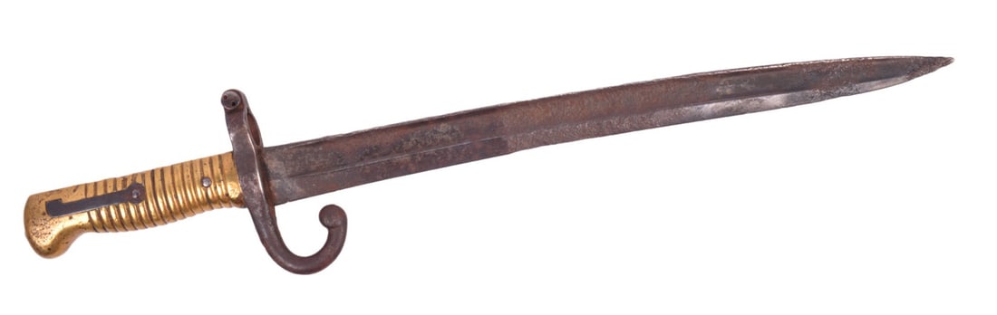 US Civil War era Battle-Field Pick-Up Yataghan-Blade Bayonet (A): A German made US Civil War era Battle-Field Pick-Up Yataghan-Blade Bayonet, shortened in fair to good condition.