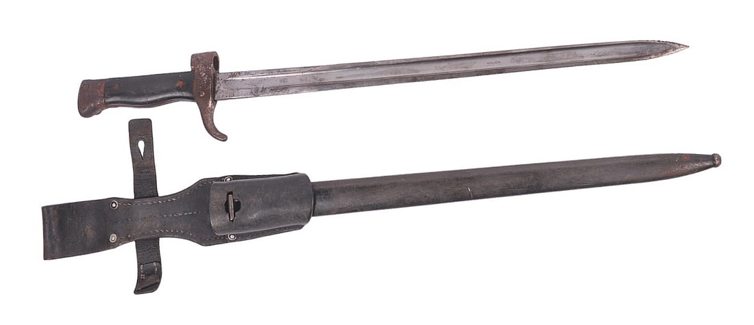 French Military WWI era First Pattern Berthier Carbine Bayonet (KDW) (1 of 9)