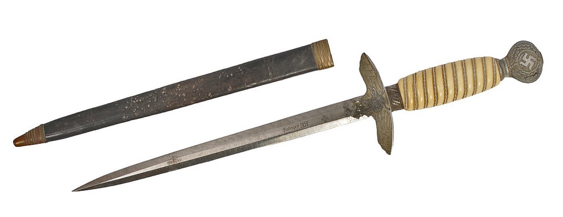 *German World War II Luftwaffe 2nd Pattern Officer Dress Dagger (M3J) (1 of 11)