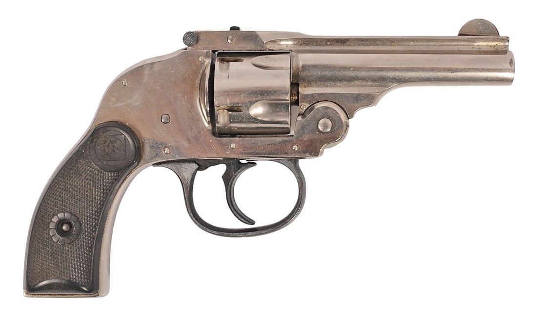 Harrington & Richardson Top-Break 32 S&W Revolver FFL Required: 272227 (B3W1): A Harrington & Richardson Top-Break 32 S&W Revolver that is in good condition with a bright and defined bore. The action appears to function properly with a tight lockup, and the finish shows light us