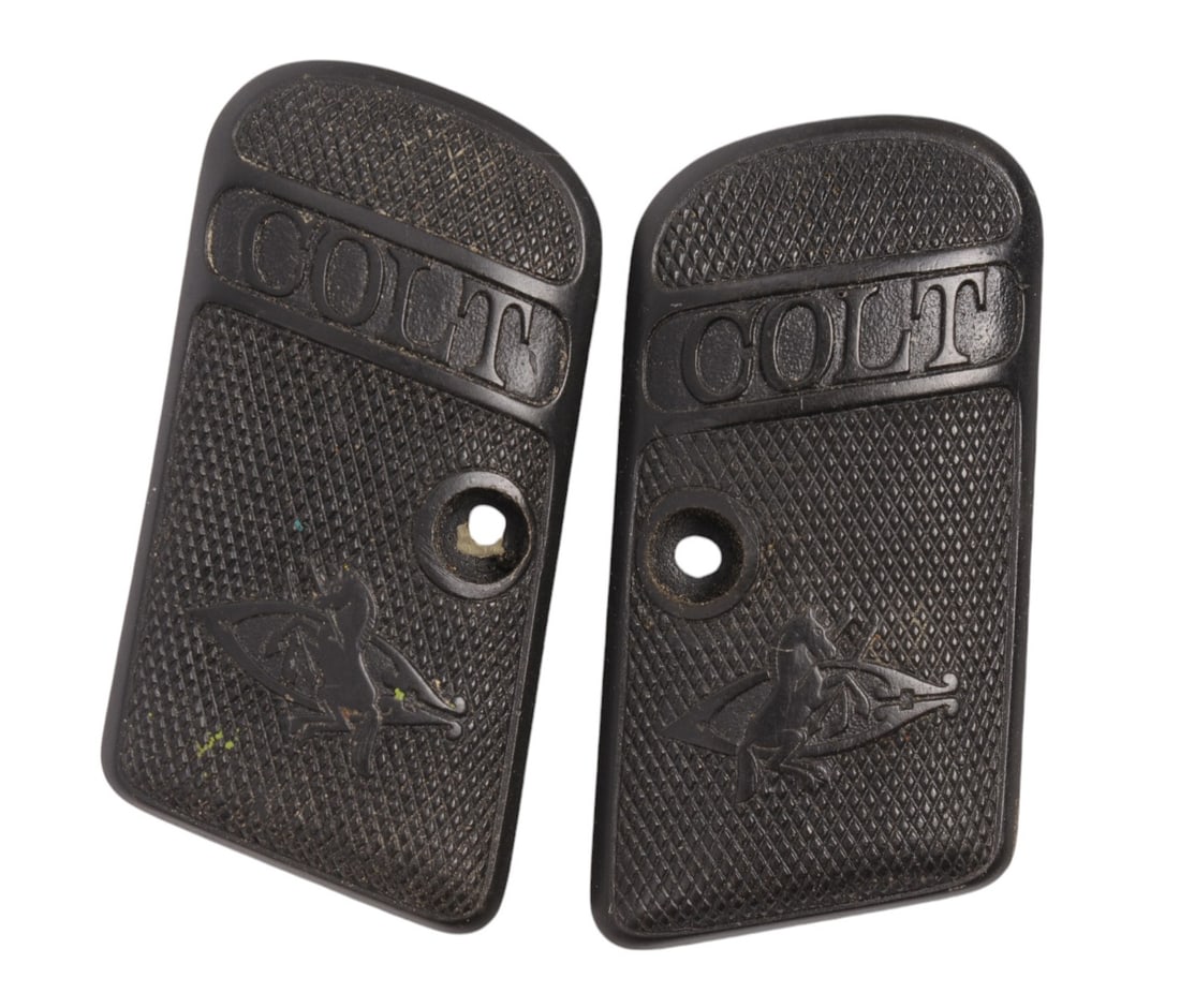 Set of Colt 25 ACP Pocket pistol Grips (H3S): A Set of Colt 25 ACP Pocket pistol Grips in very good condition with minor cosmetic wear or blemishing.