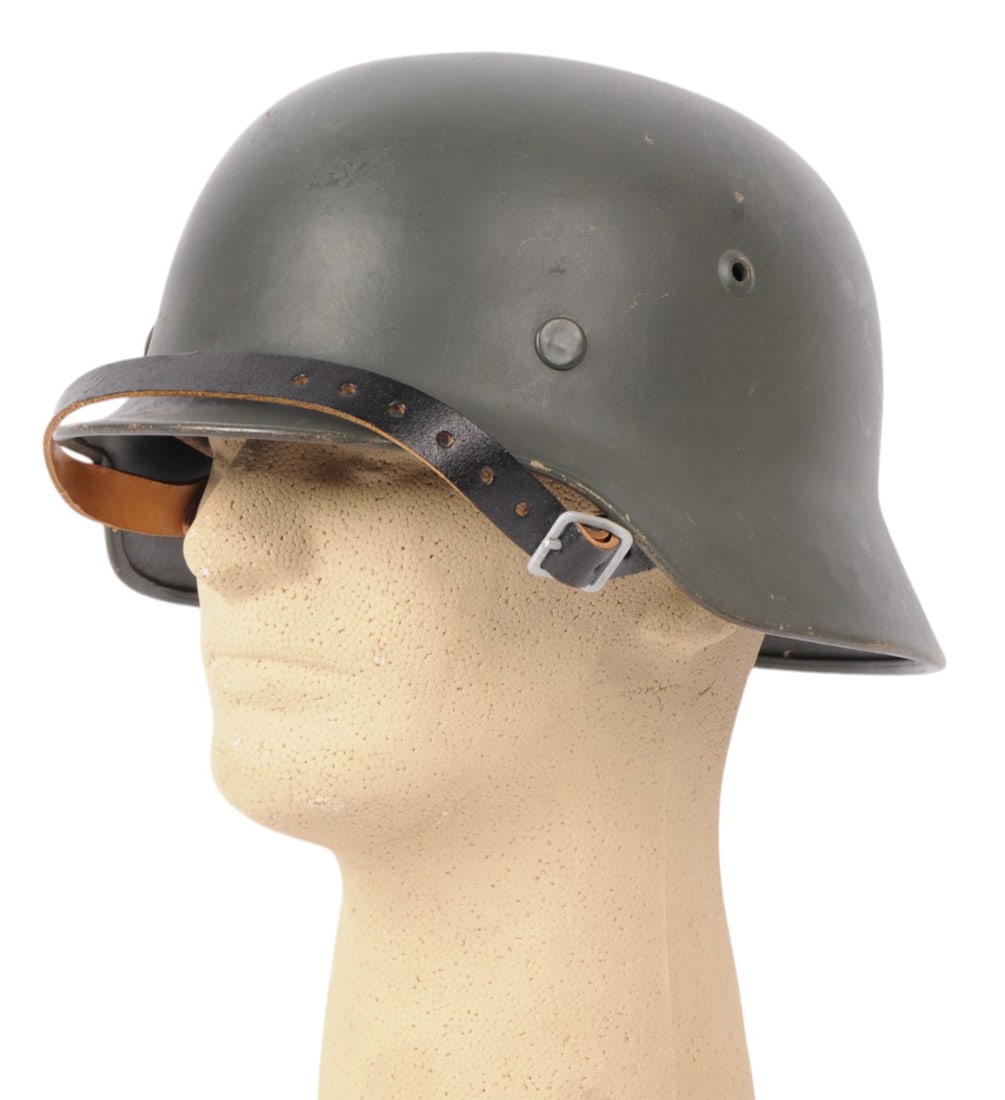 *German Military WWII era M35 Combat Helmet & Liner (KDW) (1 of 10)