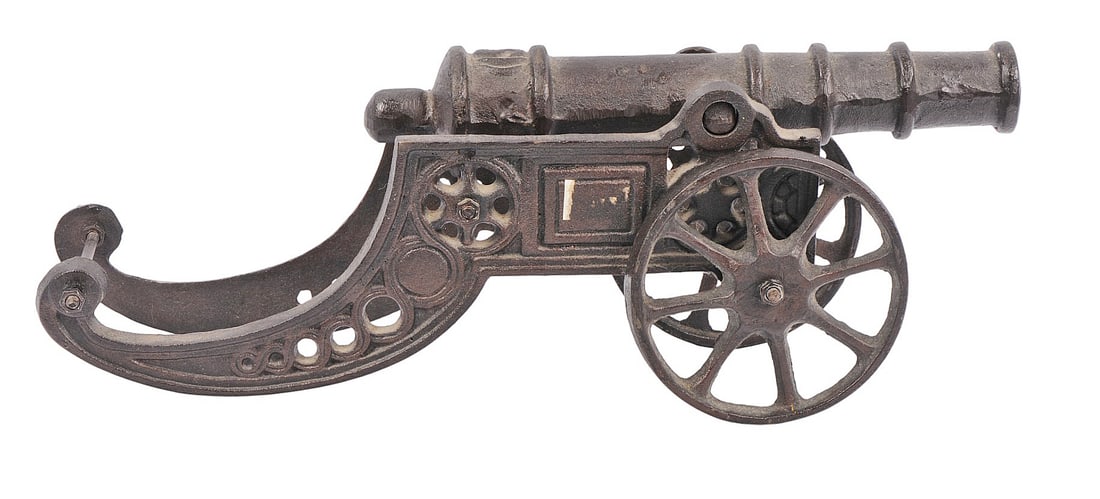 Vintage Desk-top Cast Iron Display Cannon (HKR) (1 of 12)