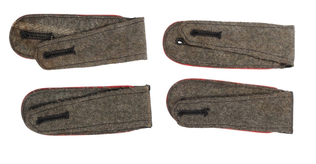 *German WWII Artillery Unit Shoulder Boards Set(HKR) (1 of 4)