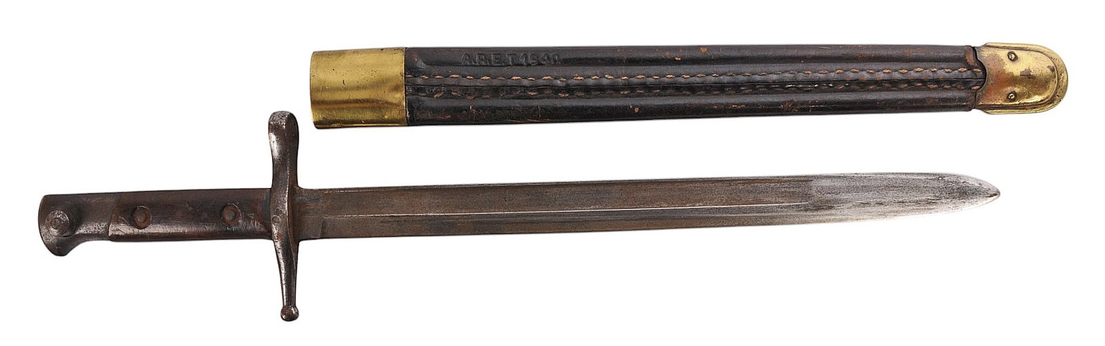 WW2 World War II Italian M1891 Carcano Bayonet (M4M): A WW2 World War II Italian M1891 Carcano Bayonet in good condition. The blade has a moderate amount of patina with a piece of wood missing from the handle. The scabbard leather maintains good structur