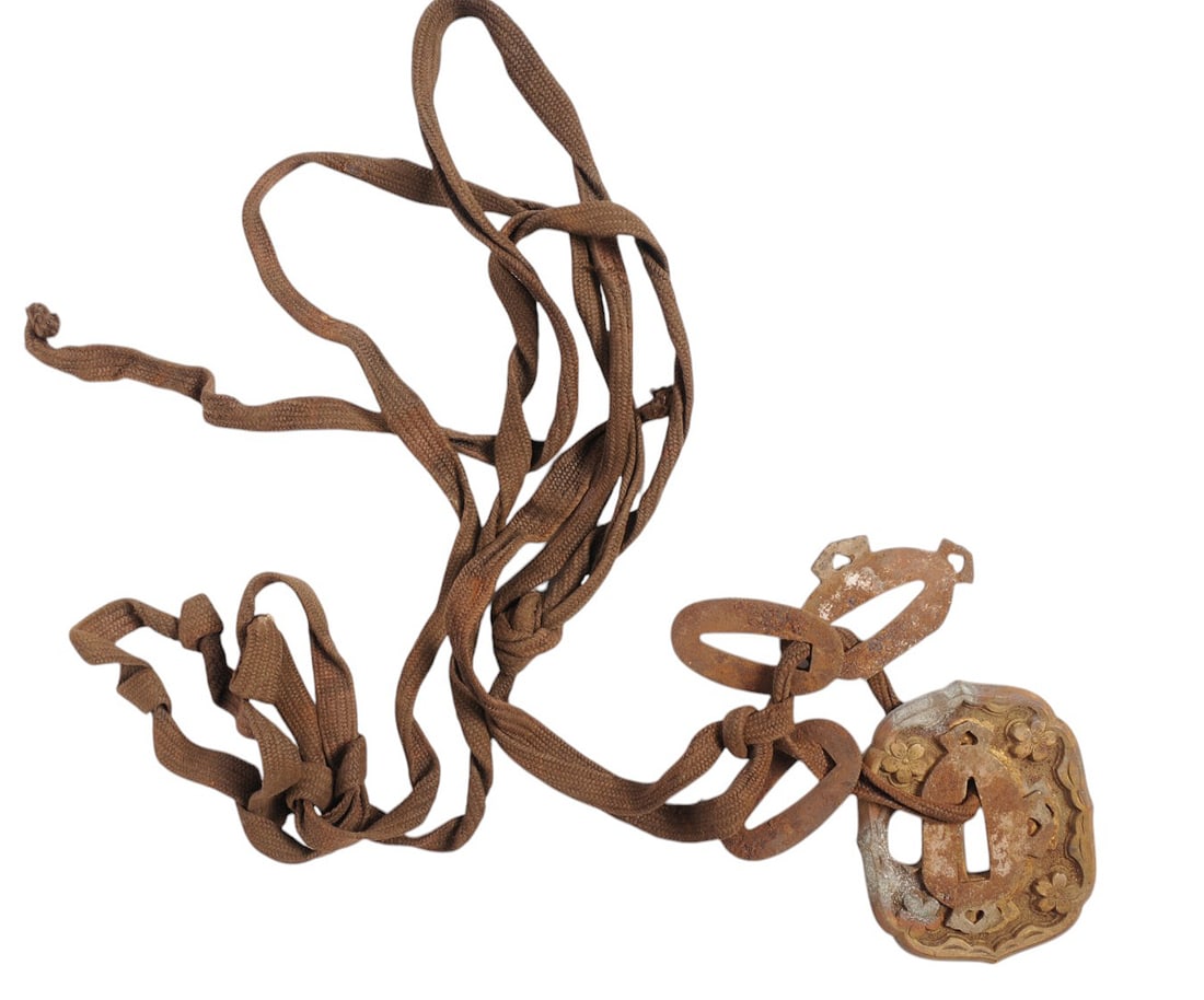 Imperial Japanese Military WWII era Samurao Sword Tsuba, Spacers and Grip Wrap (M4M) (1 of 3)