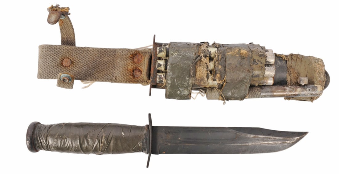 US Navy Possible Vietnam War issue SEAL/EOD KaBar Mk2 Fighting Knife & Pen-flare Launcher (C4P) (1 of 8)