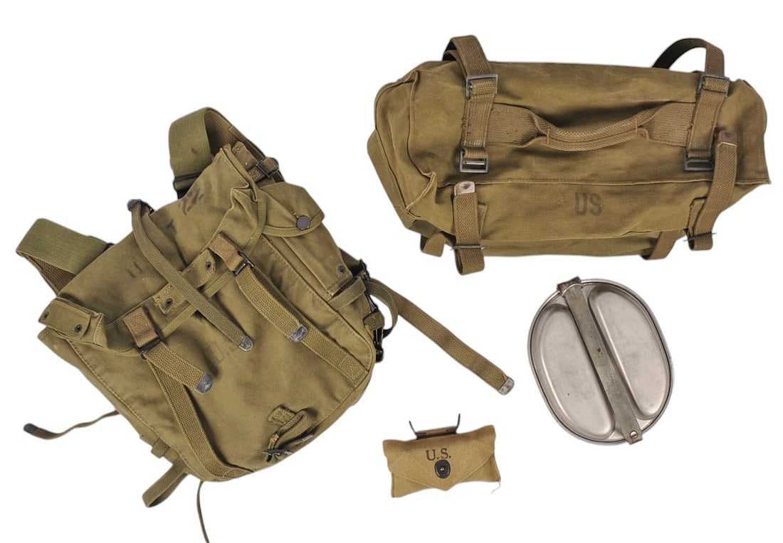 US Military UDT Backpack, M1945 Cargo Pack, Dressing Pouch & Dressing and a WWII Mess Tin (J2C) (1 of 19)