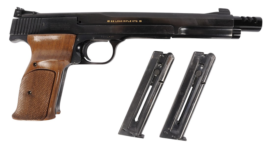 Smith & Wesson Model 41 22LR Competition Style Semi-Auto Pistol FFL Req:A116264 (W2R1): A Smith & Wesson Model 41 22LR Competition Style Semi-Auto Pistol in very good condition with a bright and defined bore. The action appears to function with little to no wear to the original blue fini