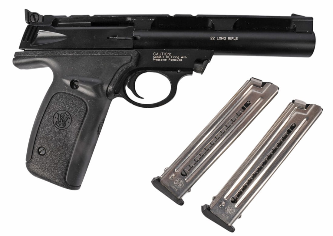 Smith& Wesson Model 22A 22LR Semi Auto Pistol FFL Req:UAM4904(KJS1): A Smith& Wesson Model 22A 22LR Semi Auto Pistol in very good condition with a bright and defined bore. The action appears to function properly with little to no cosmetic wear on the original black fin