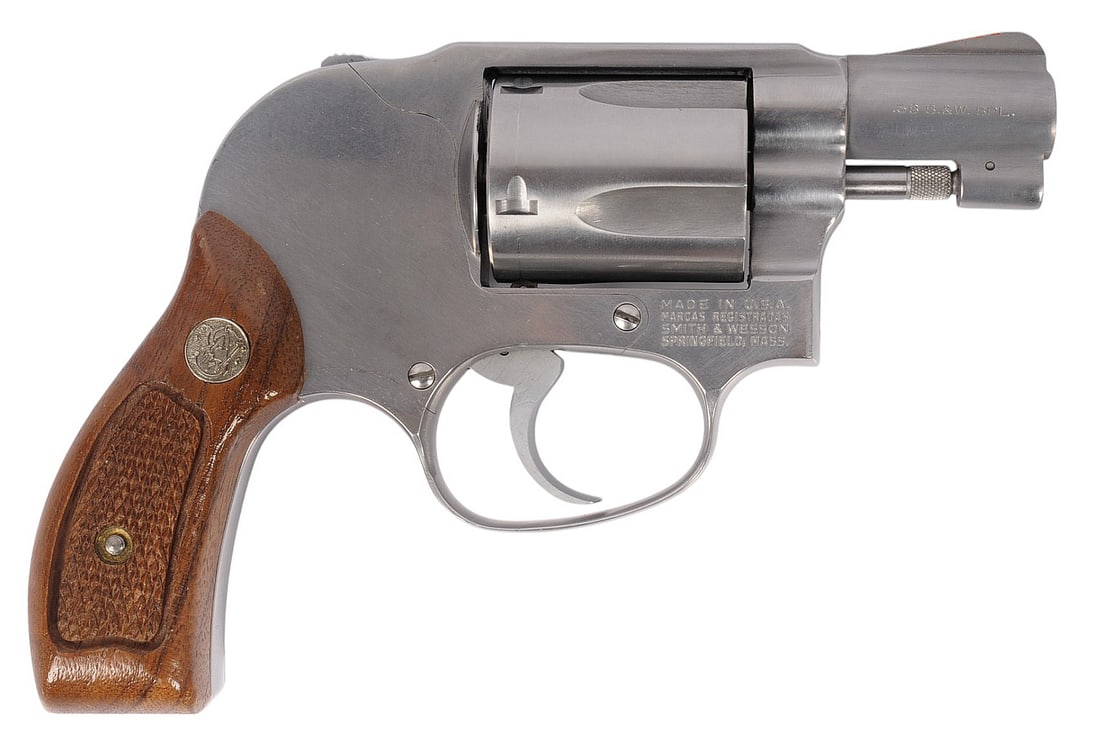 Smith & Wesson Model 649 38. SPL Double-Action Snub Nose Revolver FFL Req: AFN3103 (W2R1): A Smith & Wesson Stainless Steel Model 649 38. SPL Double-Action Snub Nose Revolver in very good condition with a bright and defined bore. The action appears to function properly with minor wear to th