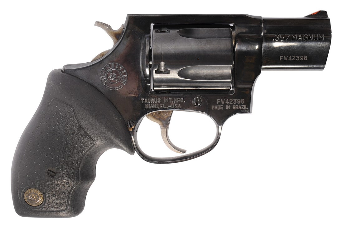 Taurus Model 605 357. Magnum Double-Action Revolver FFL:FW42396 (W2R1): A Taurus Model 605 357. Magnum Double-Action Revolver in very good condition with a bright and defined bore. The action appears to function properly with minor wear to the original blue. The cylinder 