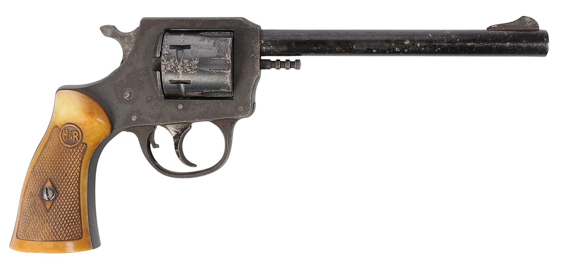 Harrington and Richardson Model 622 .22LR Revolver FFL Required: Y20095(M2H1): A Harrington and Richardson Model 622 .22LR Revolver that is in fair condition with a bright and defined bore that needs cleaning. The action appears to function properly with a good lockup, and the f