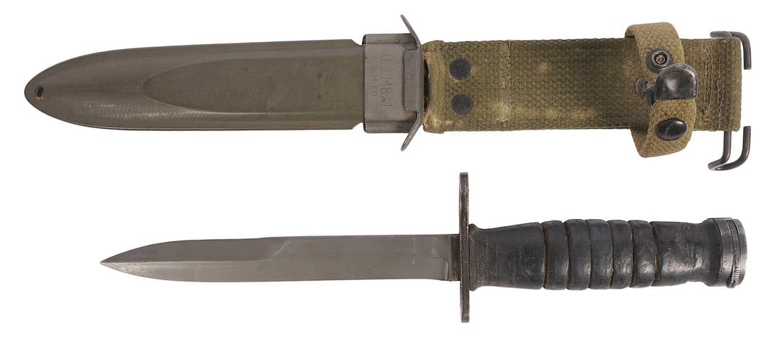 US Military World War II, Korea Utica M4 Bayonet for the M1 Carbine (CWA) (1 of 8)