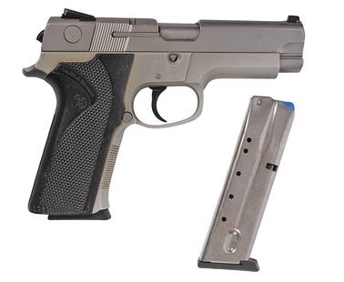 Smith & Wesson Model 4043 40 S&W Semi Auto Pistol FFL #VYJ5145 (SAK1): A Smith & Wesson Model 4043 40 S&W Semi Auto Pistol in good to very good condition with a bright and defined bore. The action appears to function properly with little to minor to the original finish.