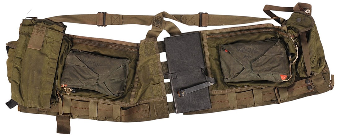 US Navy ATKRON 216 Vietnam War era Pilot Survial Vest & Gear (C4P) (1 of 13)