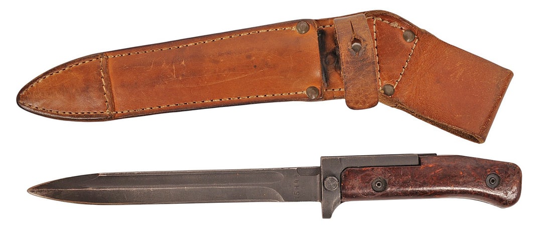 Czech Military issue VZ-58 Rifle Bayonet (L3N): A Czech Military issue VZ-58 Rifle Bayonet in very good condition with scabbard & frog.