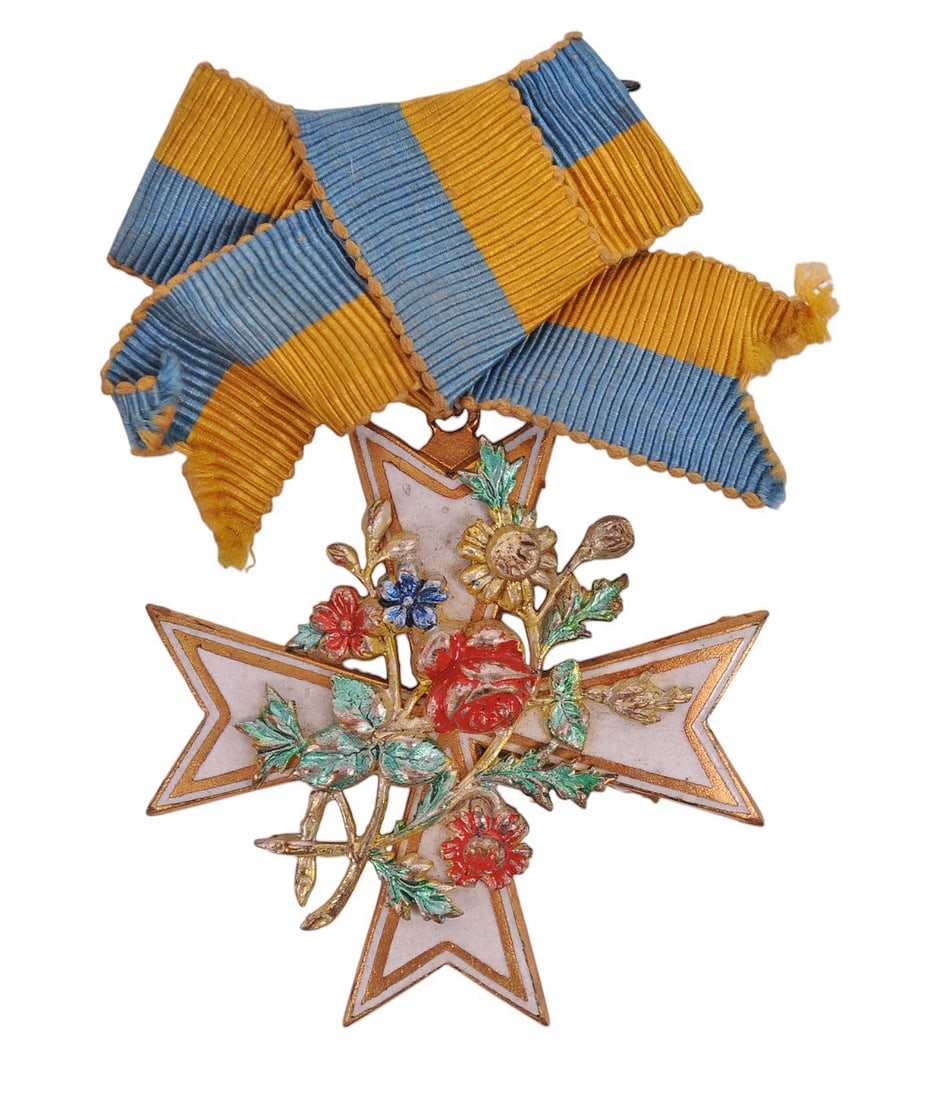 WWII era "Sweetheart" Merit Cross Style Medal Made by Risterer & Sohne (C3T): A WWII era "Sweetheart" Merit Cross Style Medal Made by Risterer & Sohne with nice color with minor wear to the original finish and some fraying to the ribbon edge.