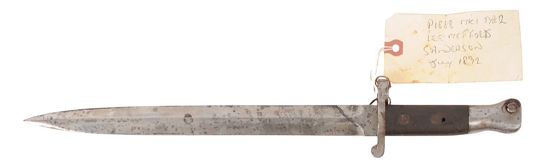 British Pre-WWI Model 1888 Sanderson 1892 Dated MK1 Type 2 Lee Metford Bayonet (E2N): A British Pre-WWI Model 1888 Sanderson 1892 Dated MK1 Type 2 Lee Metford Bayonet in good to very good condition. The blade has some oxidation and patina with minimal cracking or chipping to the grip p