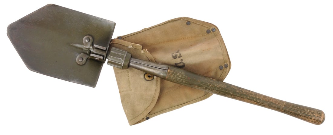 S Military WWII 1944 era Folding Entrenching Tool (O2S) (1 of 8)