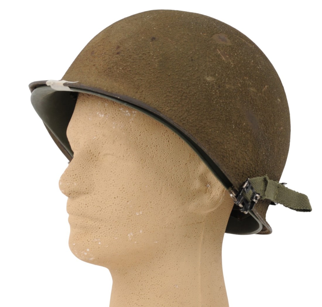 US Military WWII Rear Seam-Swivel Bale M1 Helmet with a European Liner (AH) (1 of 8)