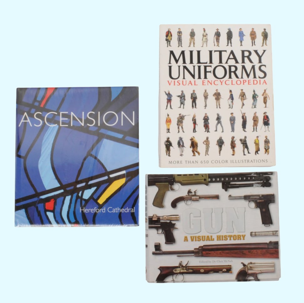 Lot of 3 Books Gun:A Visual History, Military Uniforms:Visual Encyclopedia, & Ascension(E2N): Grouping of Three Reference Books Gun: A Visual History, Military Uniforms: Visual Encyclopedia, and Ascension: Hereford Cathedral in good condition. Attractive trio of illustrated reference and art v