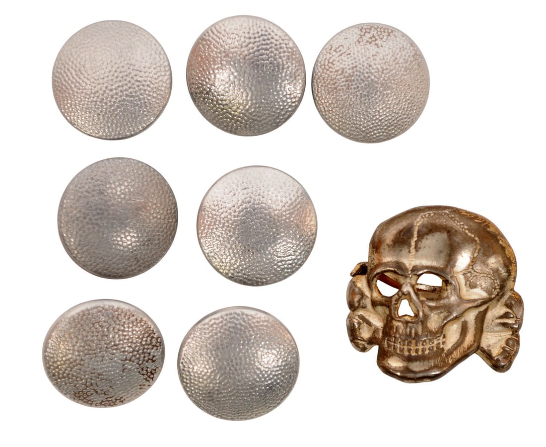 *German WWII Panzer “Totenkopf” Cap Insignia with Seven Military Pebbled Buttons(C3T) (1 of 3)
