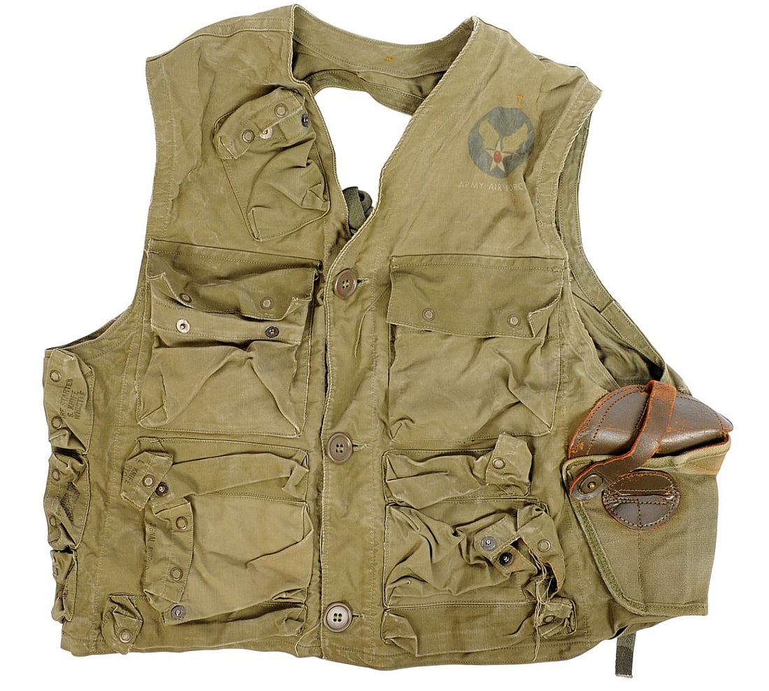 U.S. Army Air Forces WWII Type C-1 Survival Vest with Holster(JHB) (1 of 15)