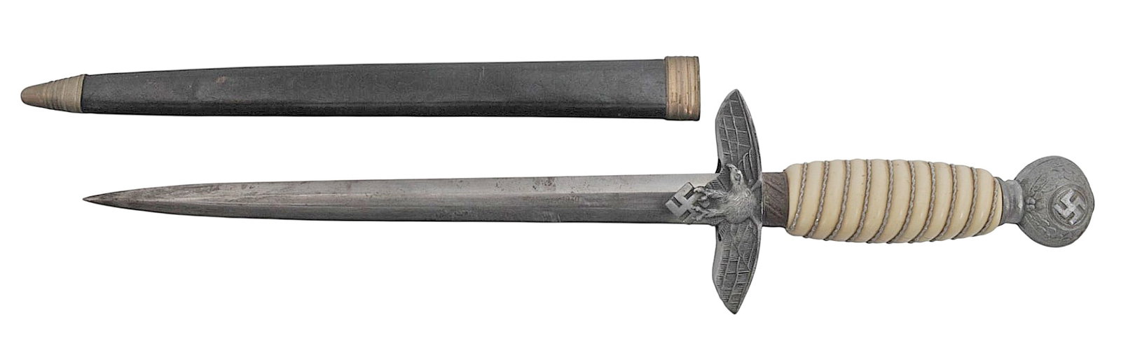 Unauthenticated *German WWII Luftwaffe Dress Dagger(G3P) (1 of 13)