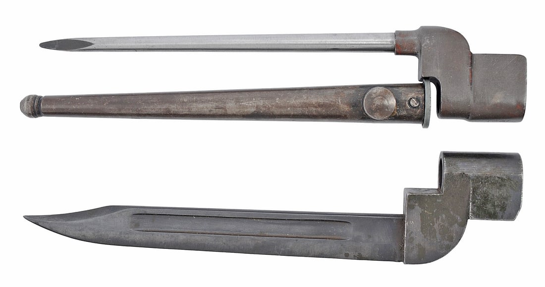 British Military WWII-Korea #4 Enfield Rifle Bayonets Lot of 2(Q2K): British Military WWII-Korea #4 Enfield Rifle Bayonets Lot of 2 - one a spike with scabbard, the other a #9 without scabbard. Both are in very good condition.