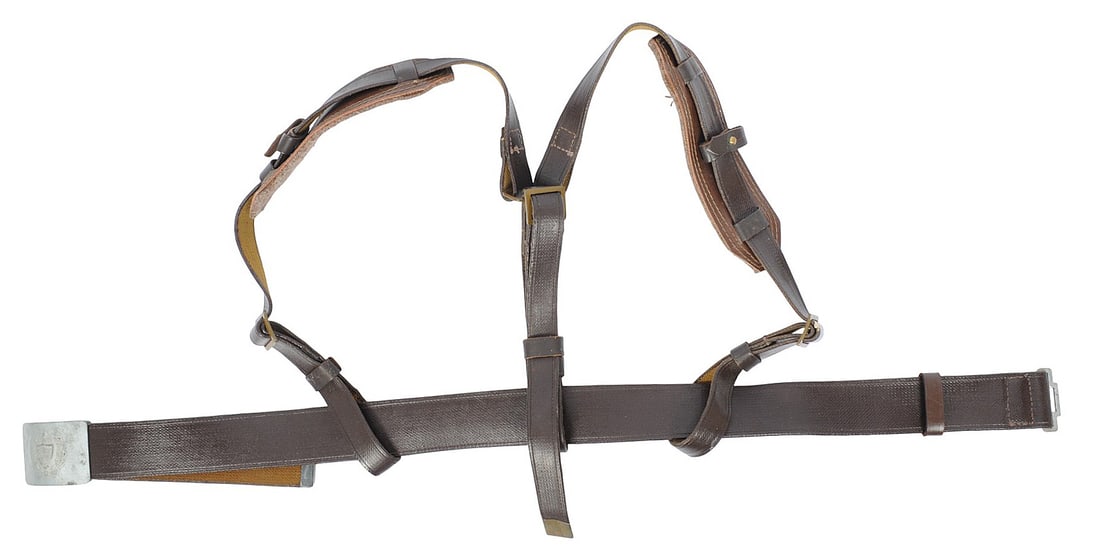 Cuban Military Buckle & Belt/Harness captured in Grenada (A) (1 of 5)