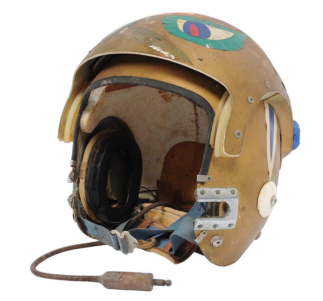 Named Cold War Era US Navy Pilots Helmet with Avionics (D4E) (1 of 10)