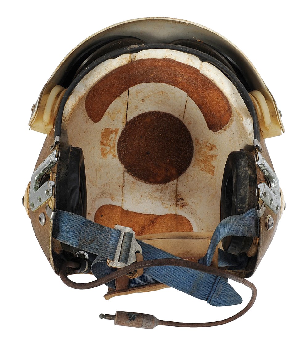 Named Cold War Era US Navy Pilots Helmet with Avionics (D4E) - 7
