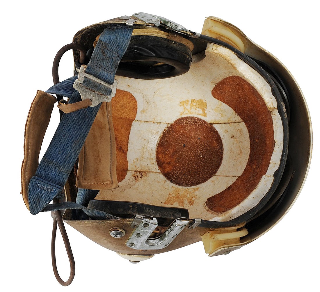 Named Cold War Era US Navy Pilots Helmet with Avionics (D4E) - 8