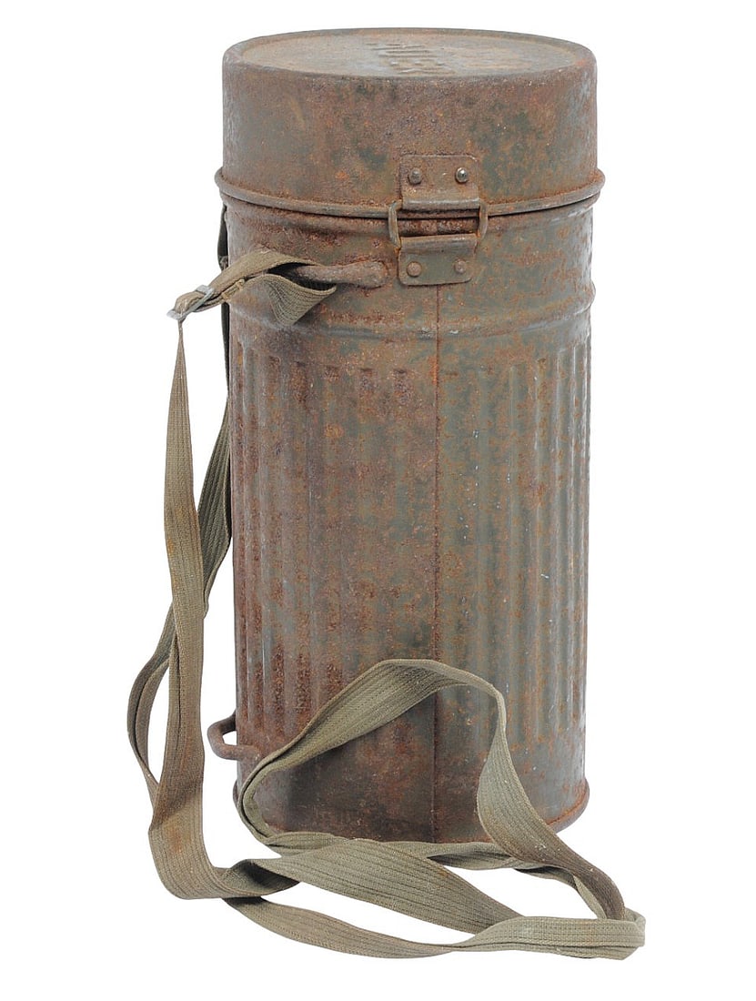 *German WWII Military Gas Mask and Cannister (PBS) - 4