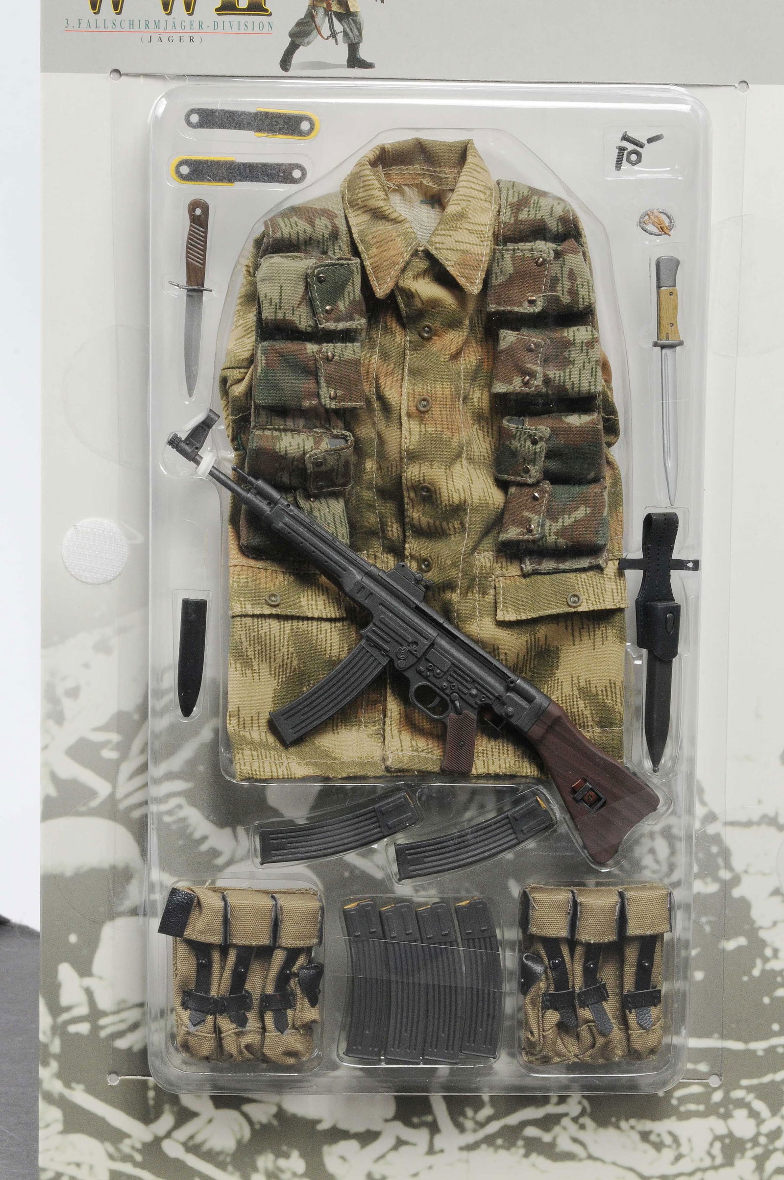 Dragon Inc. WWII German Fallschrimjager Paratrooper Action Figure Lot of 2(C3T) - 15