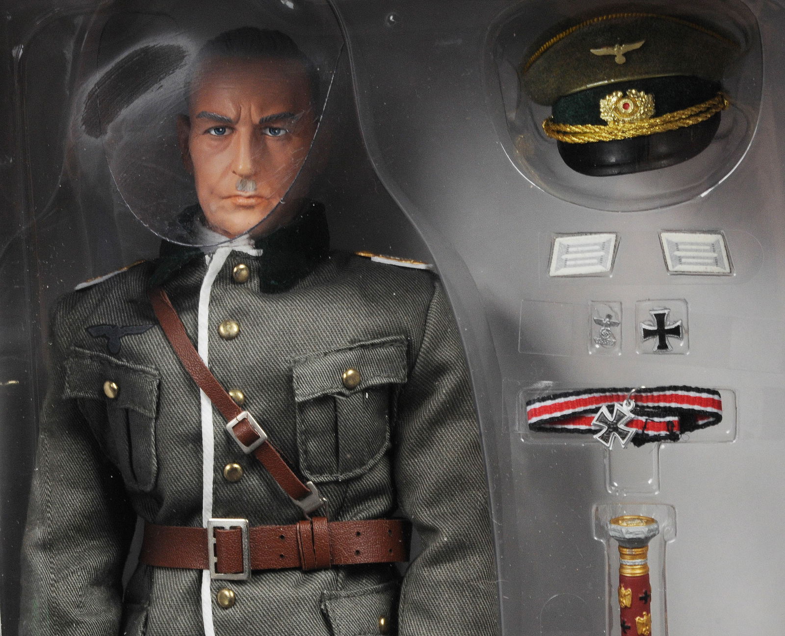 Dragon Inc. WWII German Commander in Chief West and Wiking Commander Action Figure Lot of 2 (C3T) - 12
